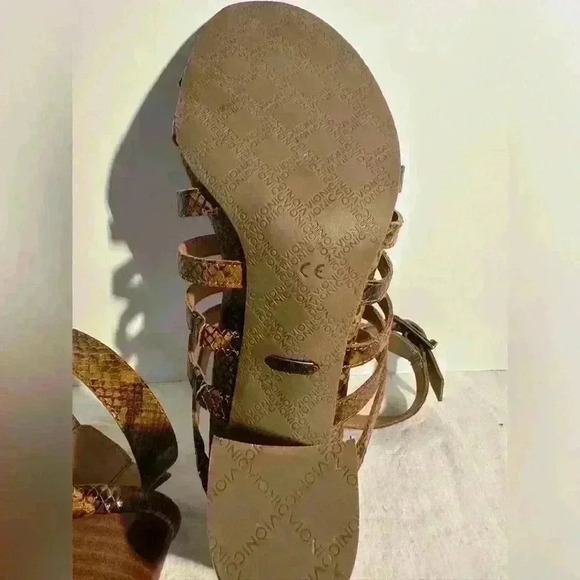 Strappy Heels Snakeskin Design —NEW - Picture 16 of 16